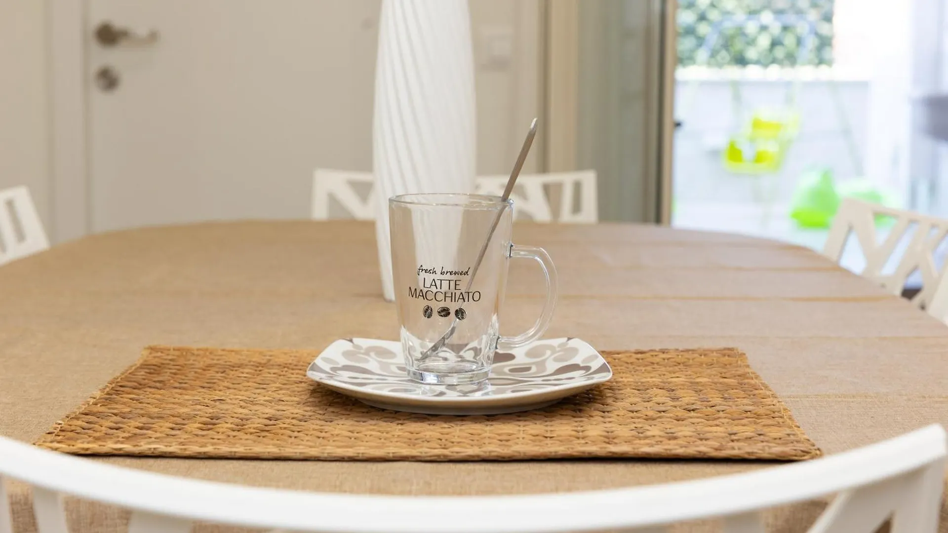 Ludo Holiday House - Charming Con Patio A Due Passi Dalla Cattedrale Палермо 0*,  Италия